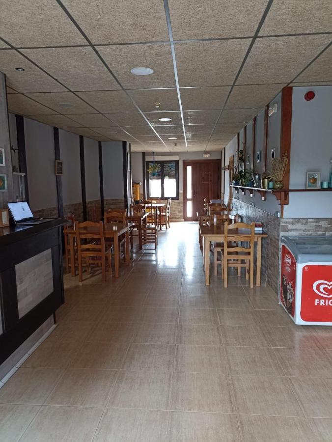 Taberna Albergue Municipal De Ages ภายนอก รูปภาพ